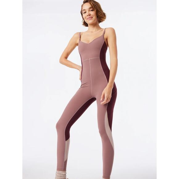 Outdoor Voices Pants - NWT Outdoor Voices Zoom Full Length Bodysuit Size Medium